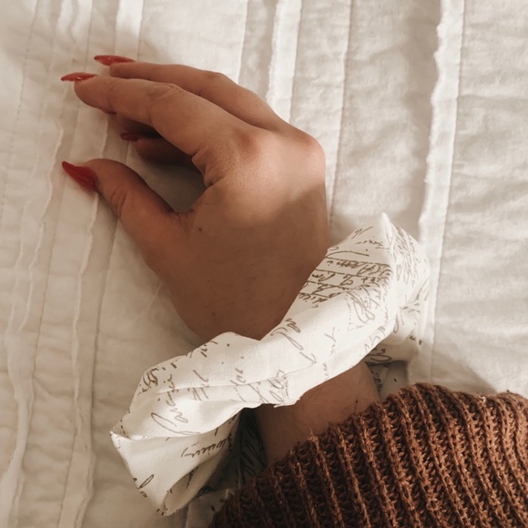 White Love Note Scrunchie - Picture 2 of 2